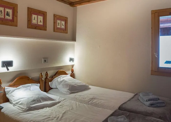 Triplex A - 10 Pers, Cheminee, A 50m Des Pistes - Fr-1-637-83 Chalet